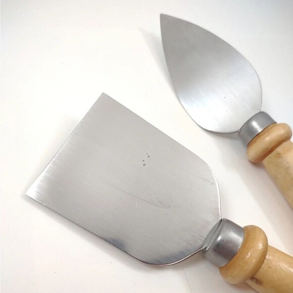Cheese Knife Set with Wooden Handles - Picture 3 of 12